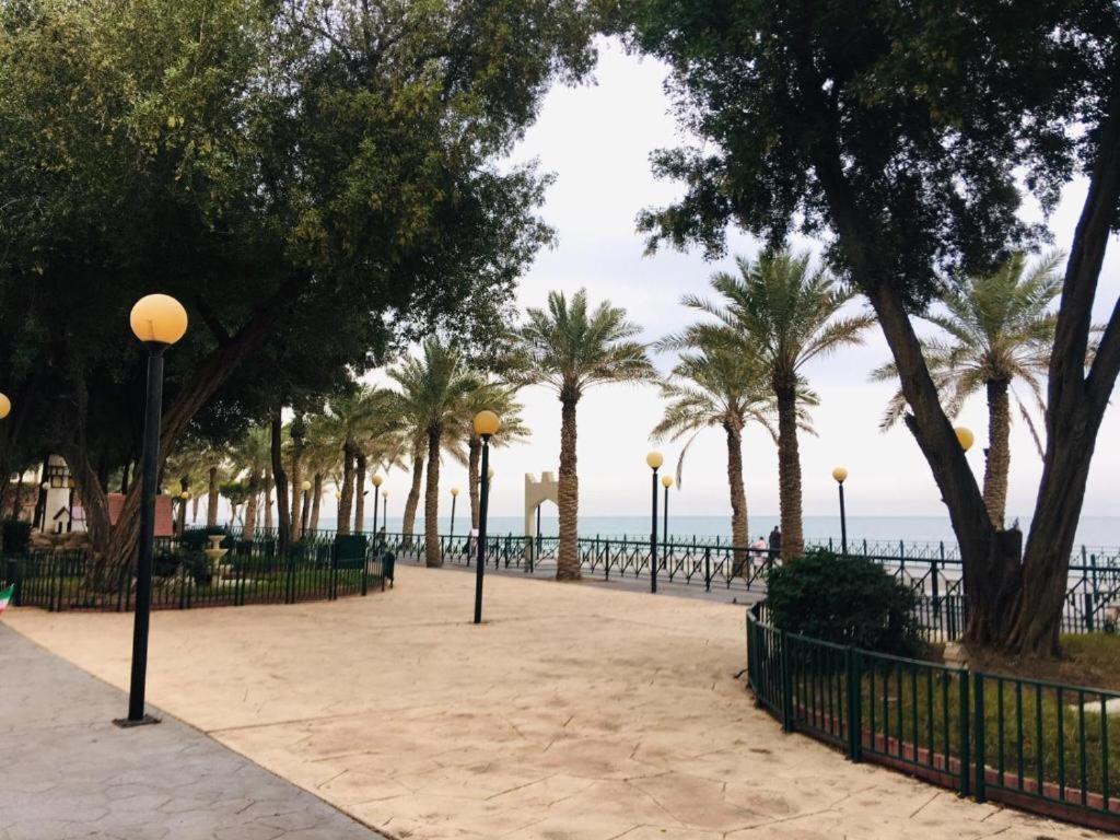 Ferienwohnung Blue Waves Abu Halifa أمواج الخليج الزرقاء Kuwait City Exterior foto